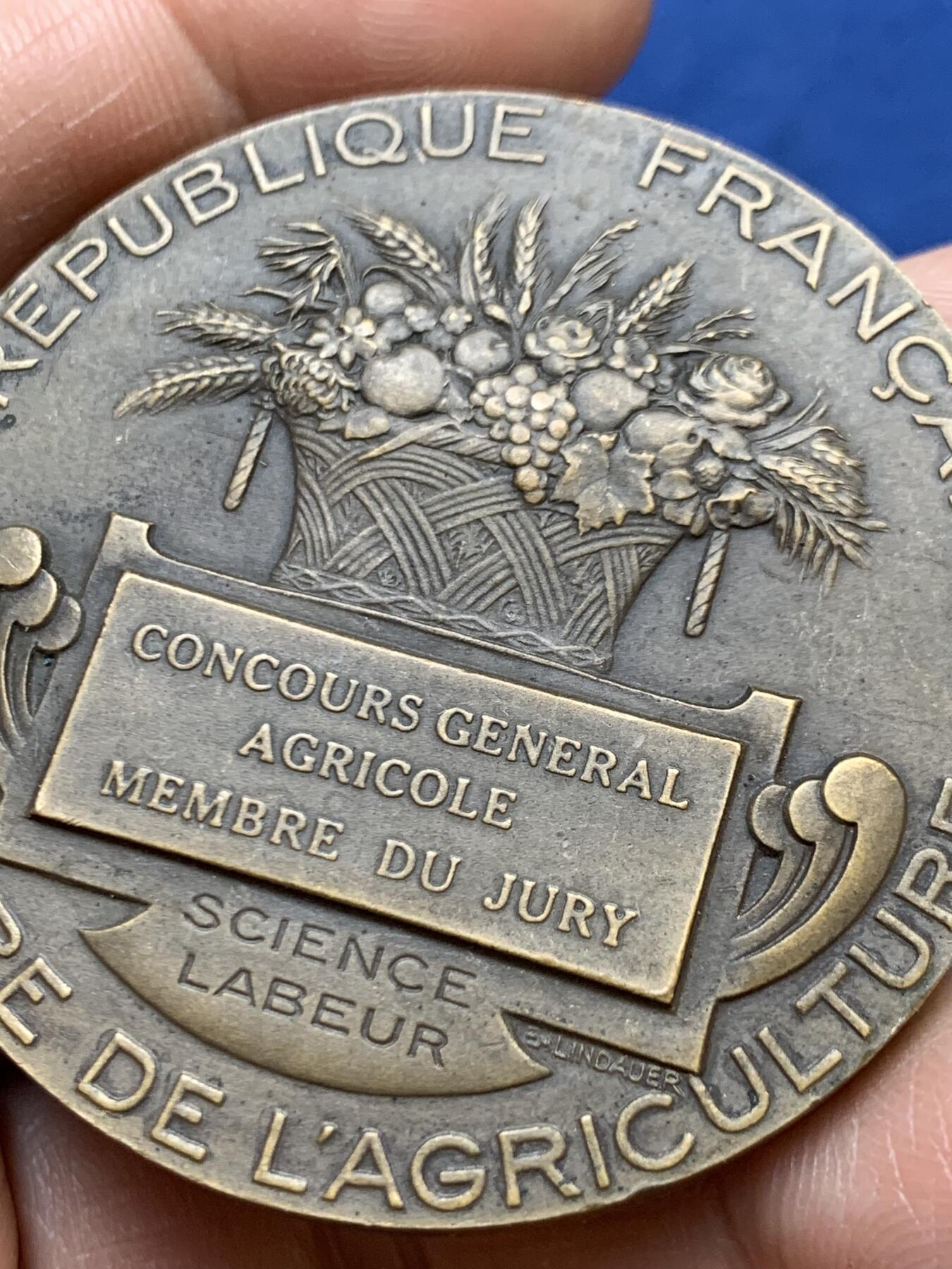 《竞宝斋》第470场 周日，周一，周二 3场连拍 （全场包邮）欢迎送拍 法国播种者农业铜章 58.5克 49.5mm 丰饶角铜标