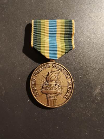 老王徽章第187期 - 美国武装力量服役奖章