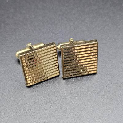 0元起拍勋章 第339期 咸鱼国勋章拍卖专场 3月18日（周三）下午6：00开始 - 日本中古袖扣一对