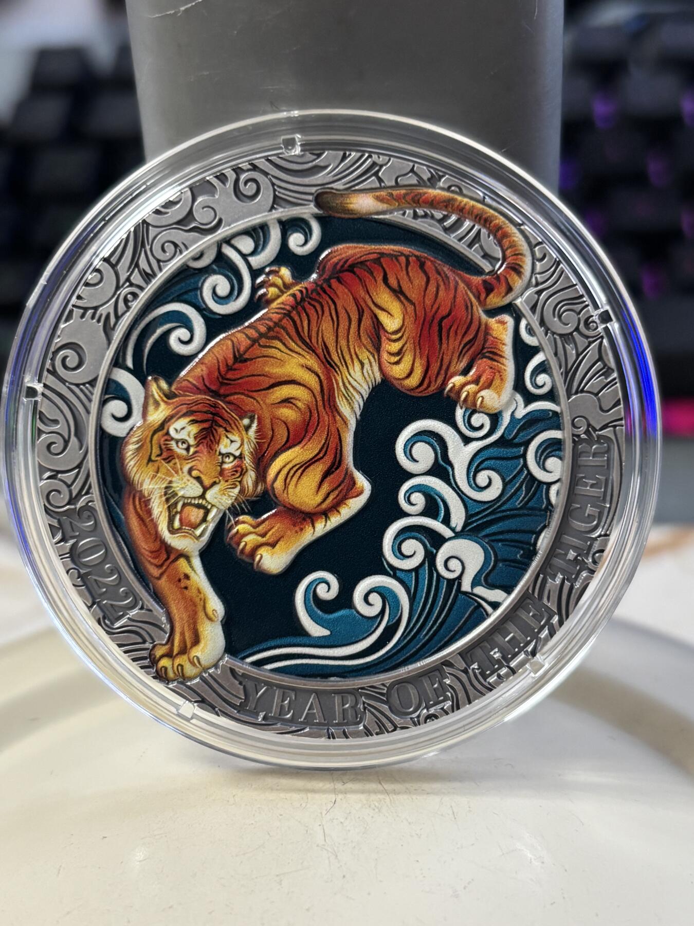 第194期拍卖 加纳2022年中国生肖系列幸运虎年彩色纪念银币，999银，50克，发行500枚