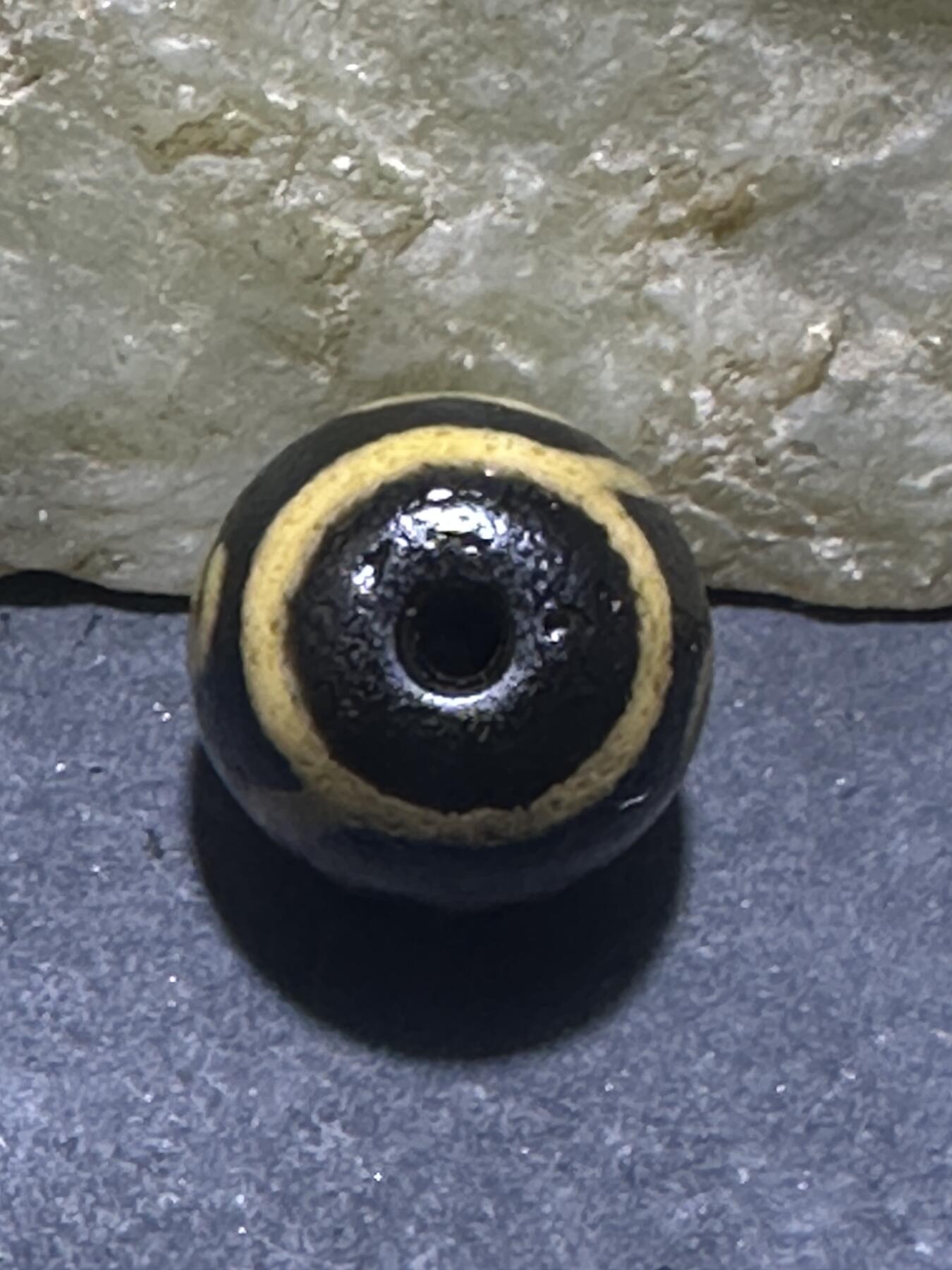 仅此一颗，精品藏传牙黄度母玛瑙天珠一颗