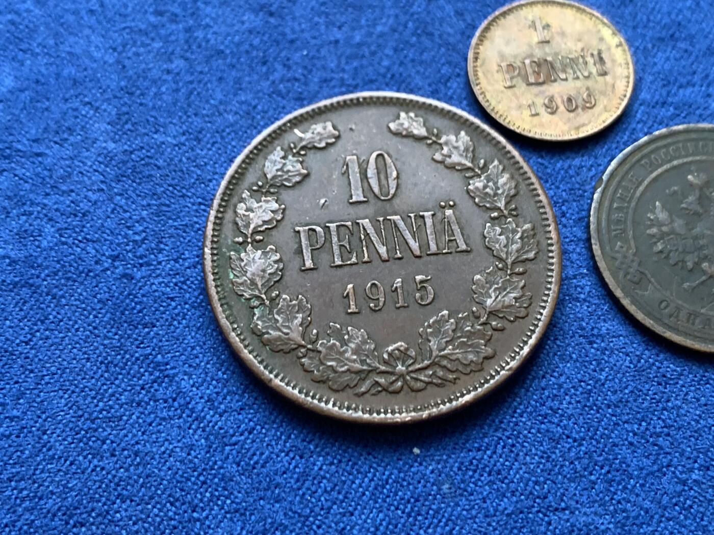 《竞宝斋》第470场 周日，周一，周二 3场连拍 （全场包邮）欢迎送拍 三枚一组 铜币：芬兰1909年1芬妮铜币，芬兰1915年10芬妮铜币，沙皇俄国1912年1戈比铜币