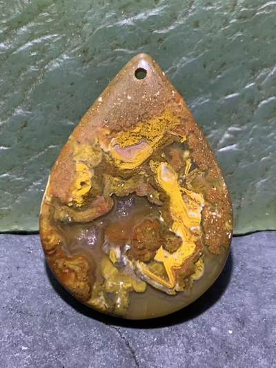 精美高玉化冰飘原皮草花纹战国红玛瑙吊坠一个， - 精美高玉化冰飘原皮草花纹战国红玛瑙吊坠一个，