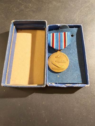 老王徽章第187期 - 美国二战美洲战区服役奖章    原盒