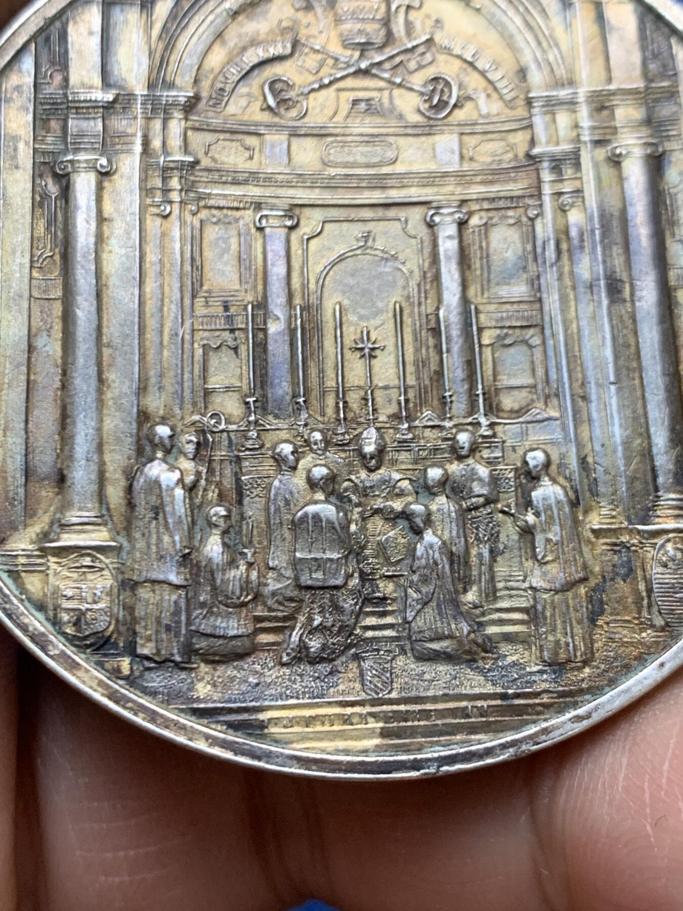 《竞宝斋》第470场 周日，周一，周二 3场连拍 （全场包邮）欢迎送拍 教皇庇护十世教皇训令纪念银章 47.6克 51.8mm