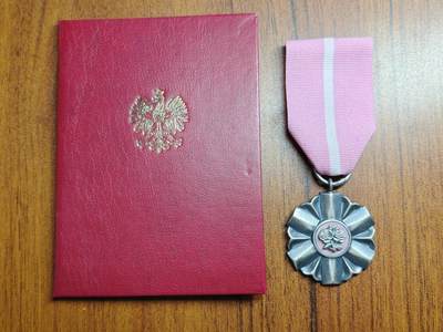 蜀地medal徽章收藏 春季精品拍场 - 波兰金婚奖章 带证一套