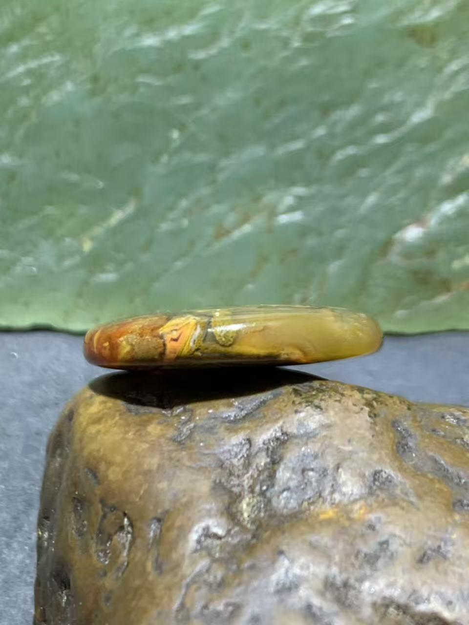 精美高玉化冰飘原皮草花纹战国红玛瑙吊坠一个，