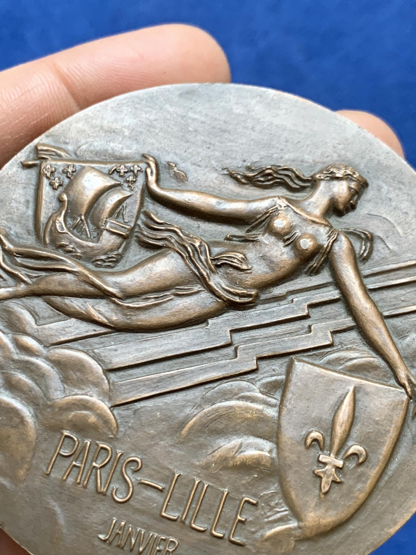 《竞宝斋》第470场 周日，周一，周二 3场连拍 （全场包邮）欢迎送拍 1959年巴黎-里尔电气化铜章 128.3克 67mm 丰饶角铜标