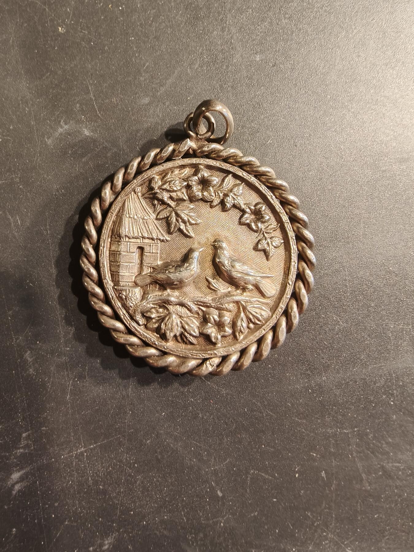 老王徽章第187期 法国天主教会吊坠