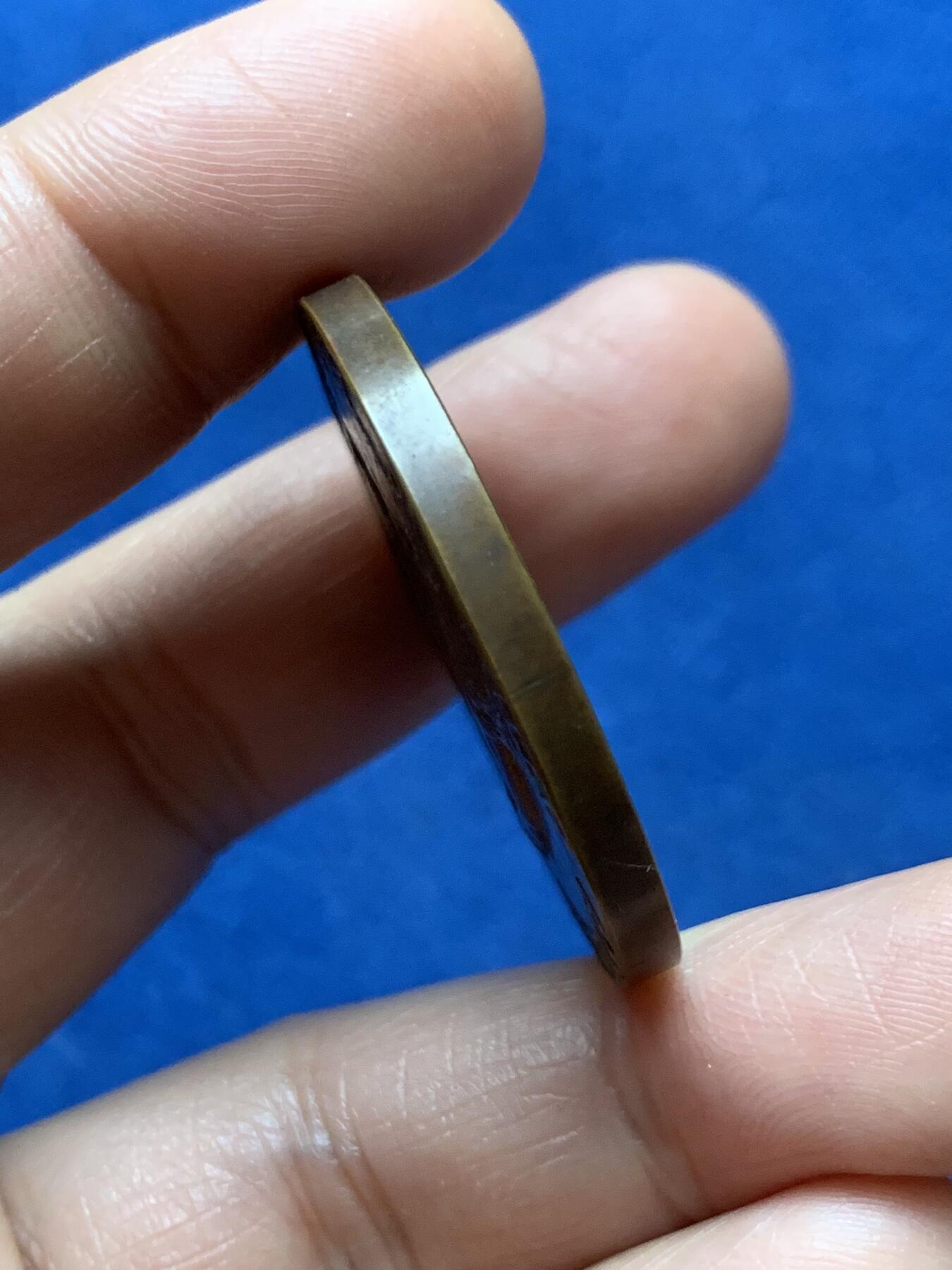 《竞宝斋》第470场 周日，周一，周二 3场连拍 （全场包邮）欢迎送拍 英国1923年退役军官运动协会铜章，奖励给越野锦标赛的第二名坦克营队伍中的PTE.W.H.HUNT，设计精美，品相完好，32.1克，38mm，带原盒