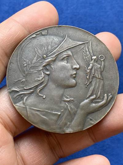 《竞宝斋》第470场 周日，周一，周二 3场连拍 （全场包邮）欢迎送拍 - 法国《不妥协报》纪念铜章 50.1克 49.3mm 三角铜标