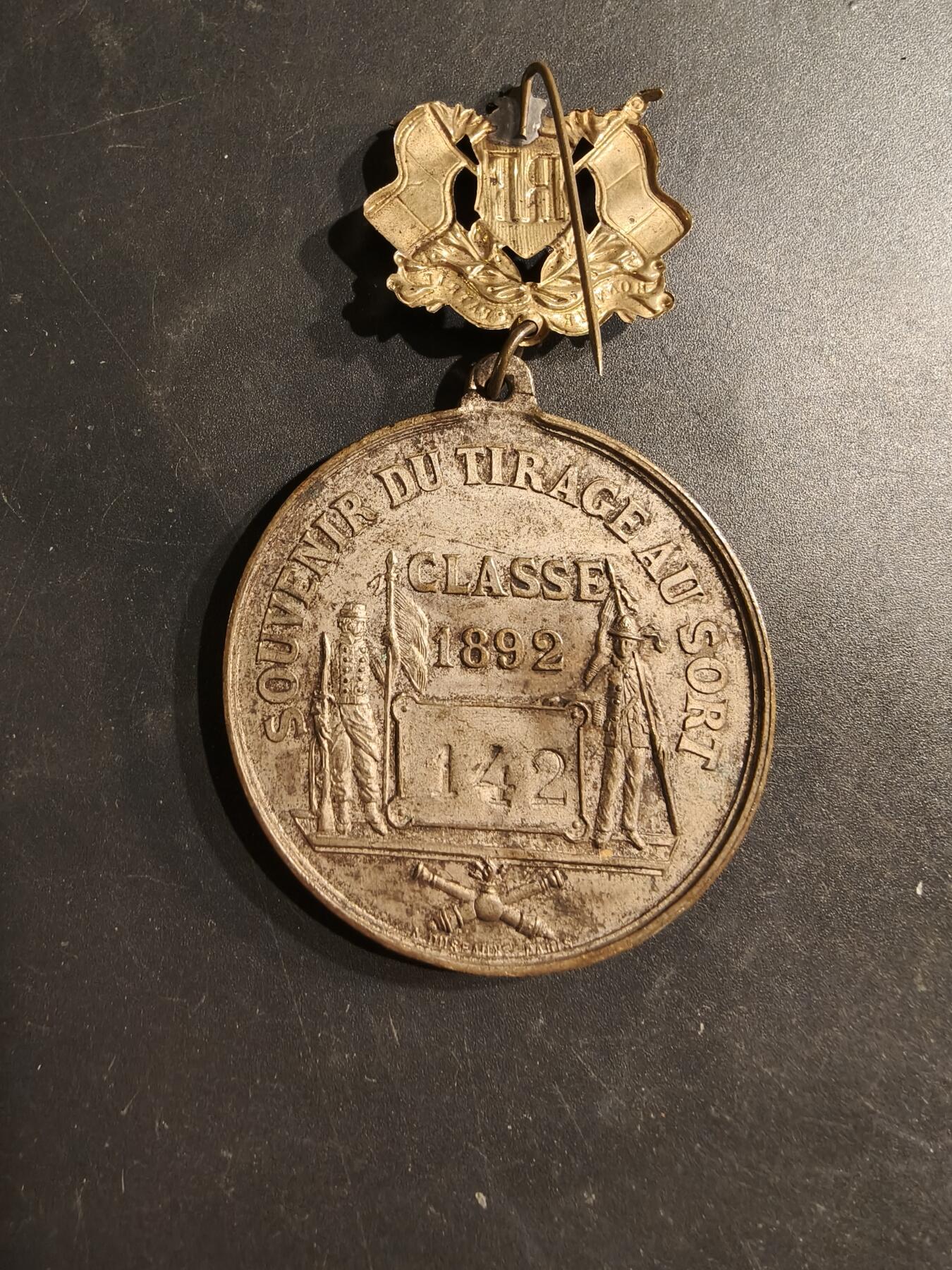 老王徽章第187期 法国1892年射击协会纪念章    直径45mm    重量33.1g