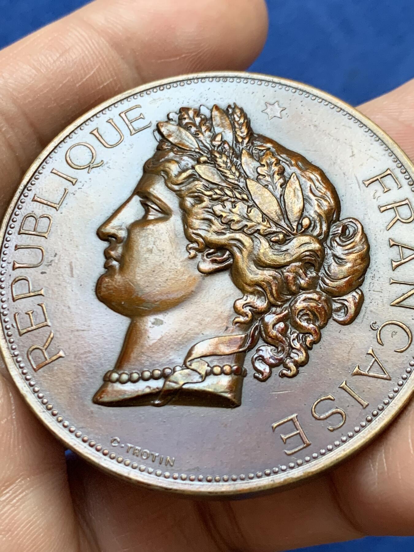 《竞宝斋》第470场 周日，周一，周二 3场连拍 （全场包邮）欢迎送拍 法国谷物女神头像铜章 67.2克 50.2mm 丰饶角铜标