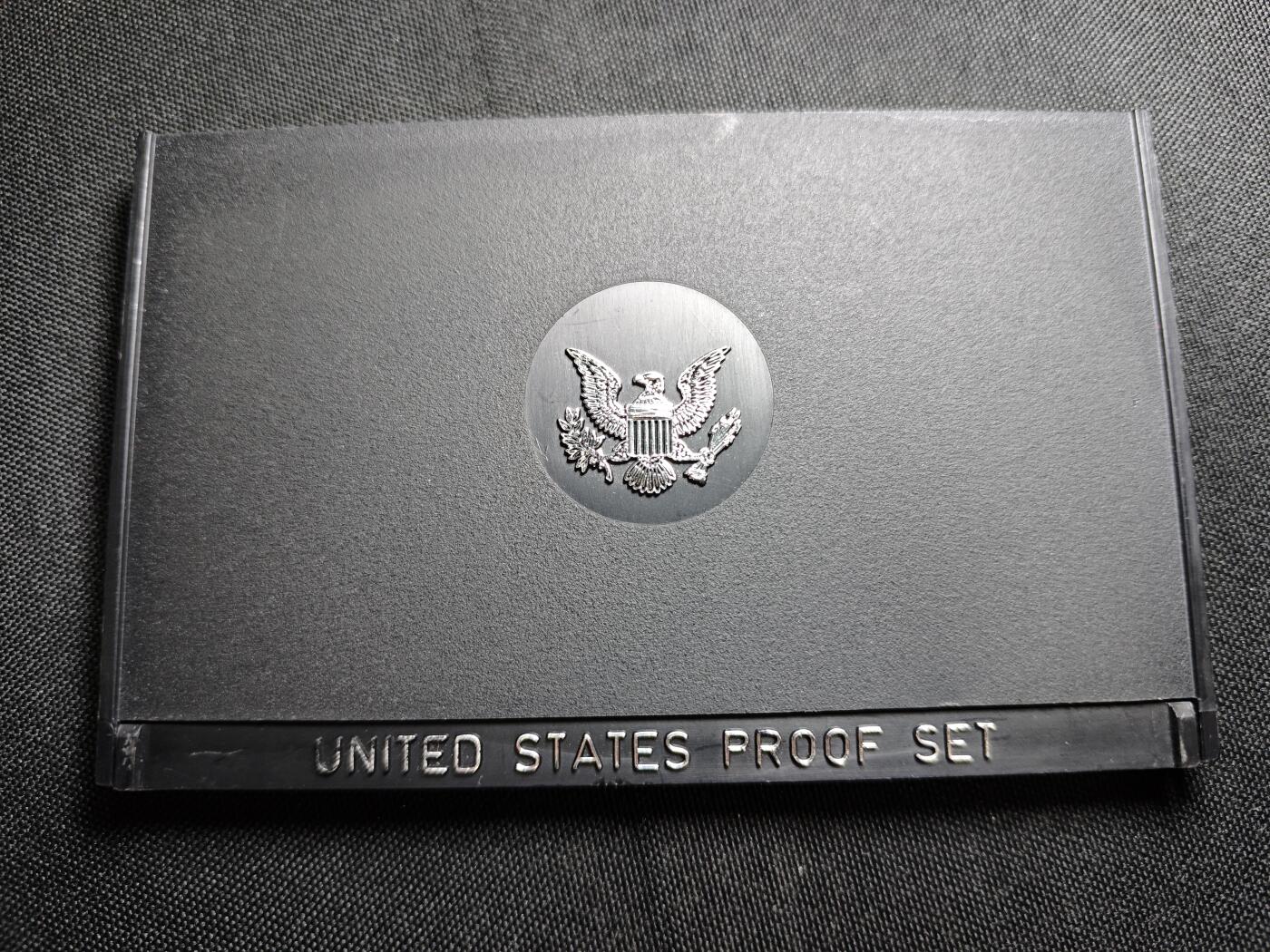 KK钱币收藏小铺   套币专场 2月预留时间 周末发货  1973美国大小面值清年精制套币 含艾克大一元精制