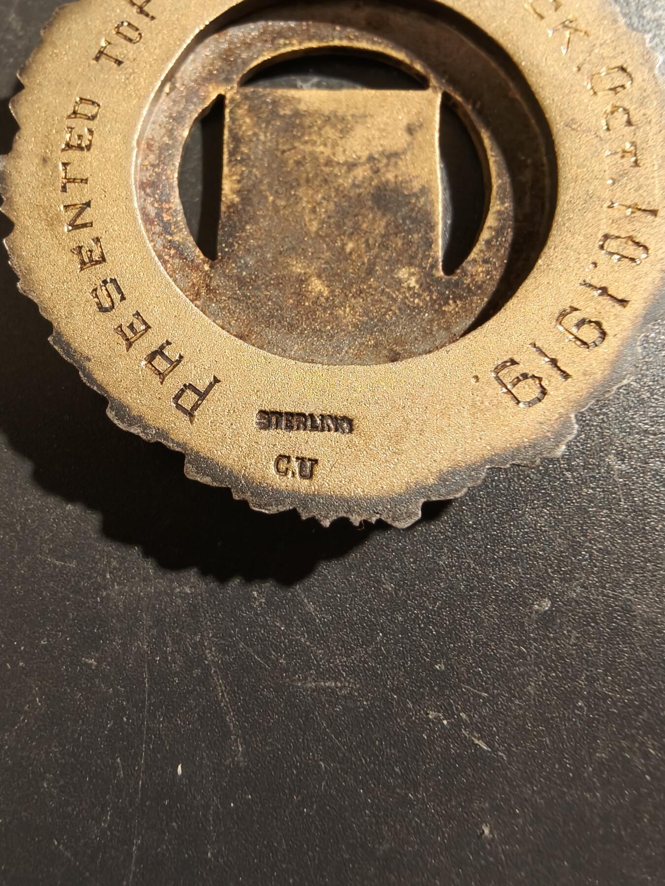 老王徽章第187期 英国皇家野牛兄弟会奖章   925银镀金珐琅    原盒    30g