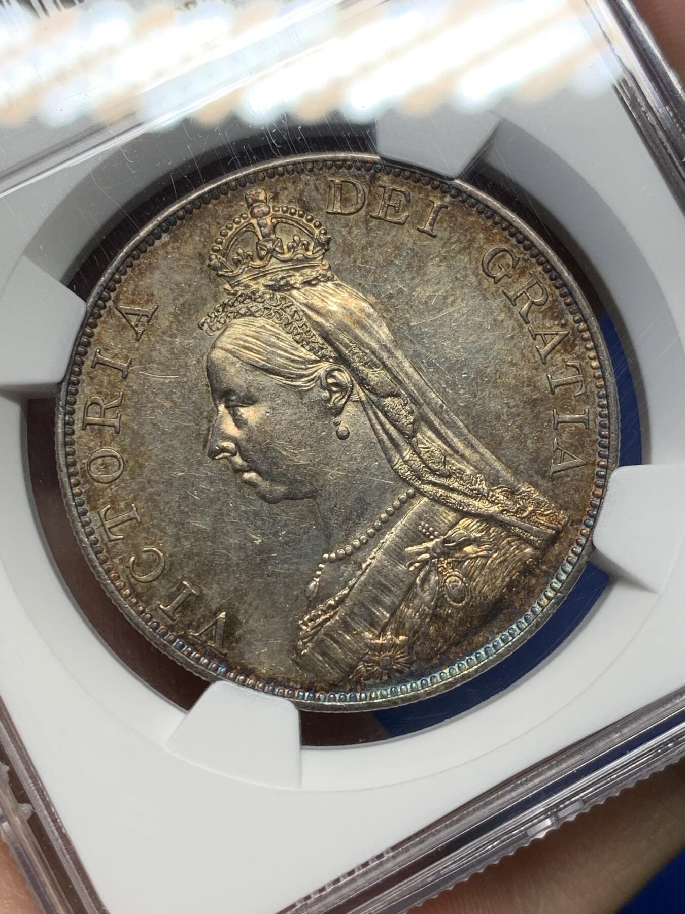 《竞宝斋》第470场 周日，周一，周二 3场连拍 （全场包邮）欢迎送拍 NGC UNCD 英国1887年维多利亚女王双佛罗林银币，酱彩包浆有镜面感