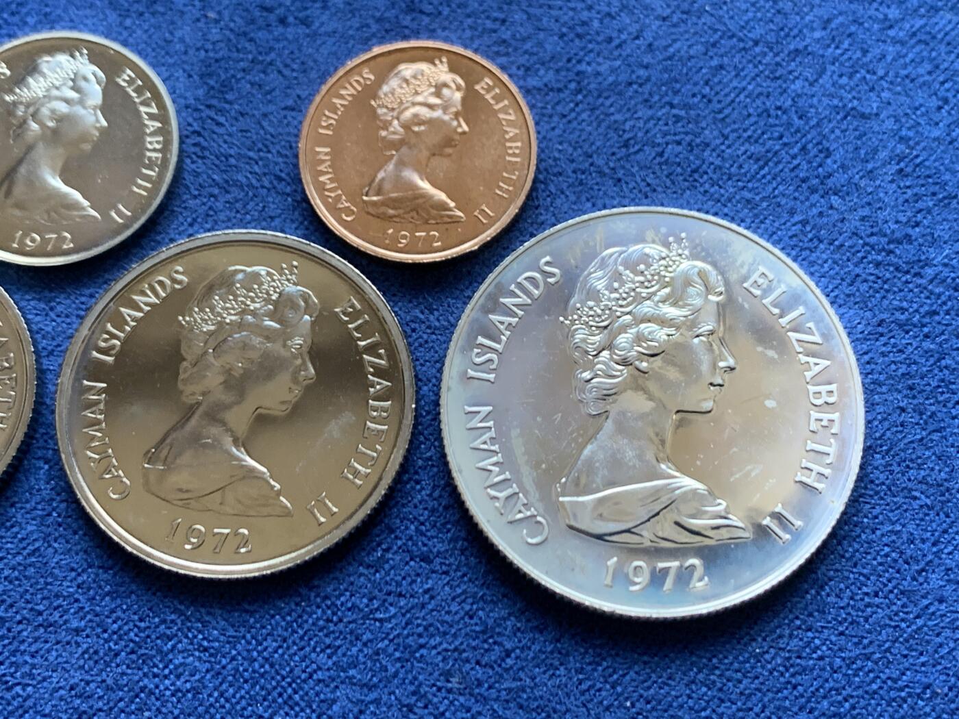 《竞宝斋》第470场 周日，周一，周二 3场连拍 （全场包邮）欢迎送拍 五枚一组 开曼群岛1972年伊丽莎白二世1分、5分、10分、25分、50分 其中50分为银币（925银 10.6克）