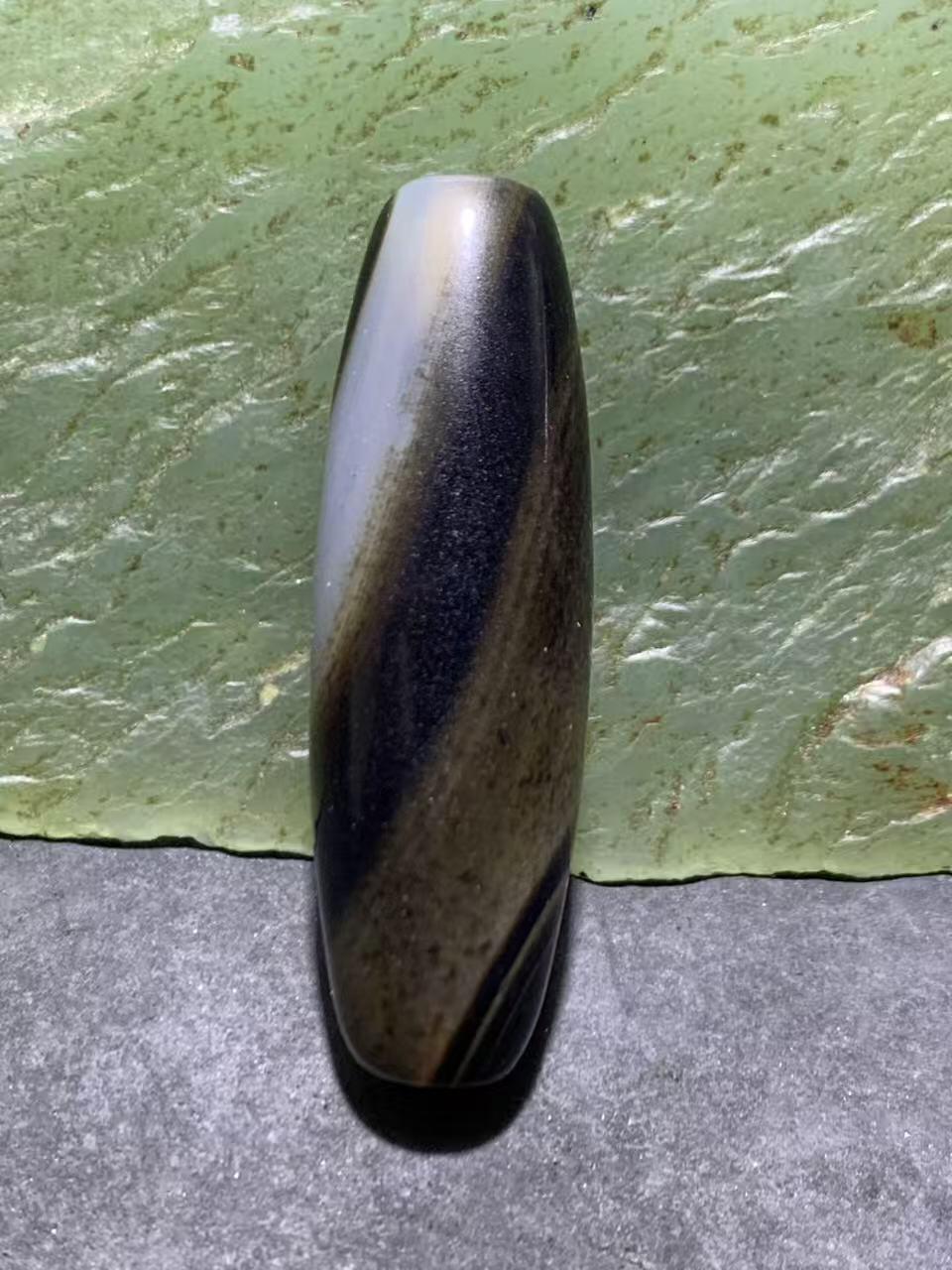 精美罕见一眼靠山图案药师玛瑙随形桶珠一个