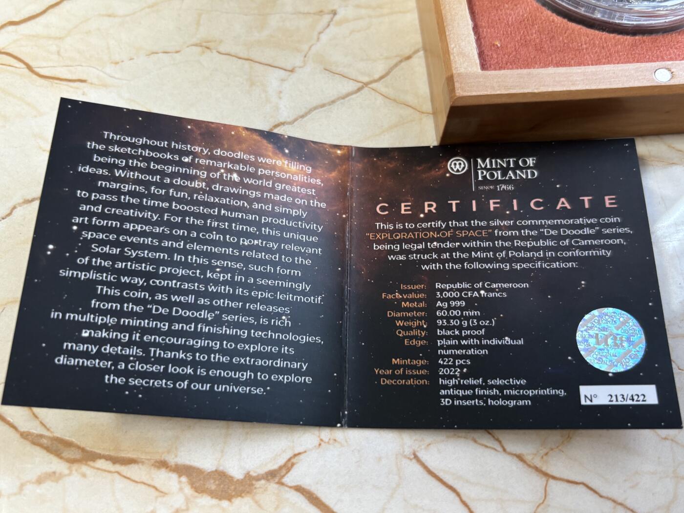 第194期拍卖 喀麦隆2022年太空探索涂鸦艺术3盎司高浮雕彩银币，999银，3盎司，发行422枚