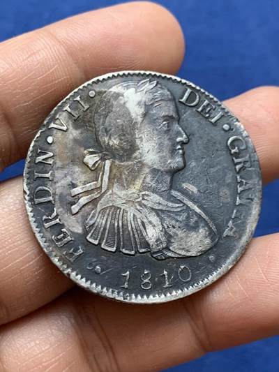 《竞宝斋》第470场 周日，周一，周二 3场连拍 （全场包邮）欢迎送拍 - 西属墨西哥 1810 费七双柱8r 人像面打制深峻，少戳，老道包浆，整体轻微不平