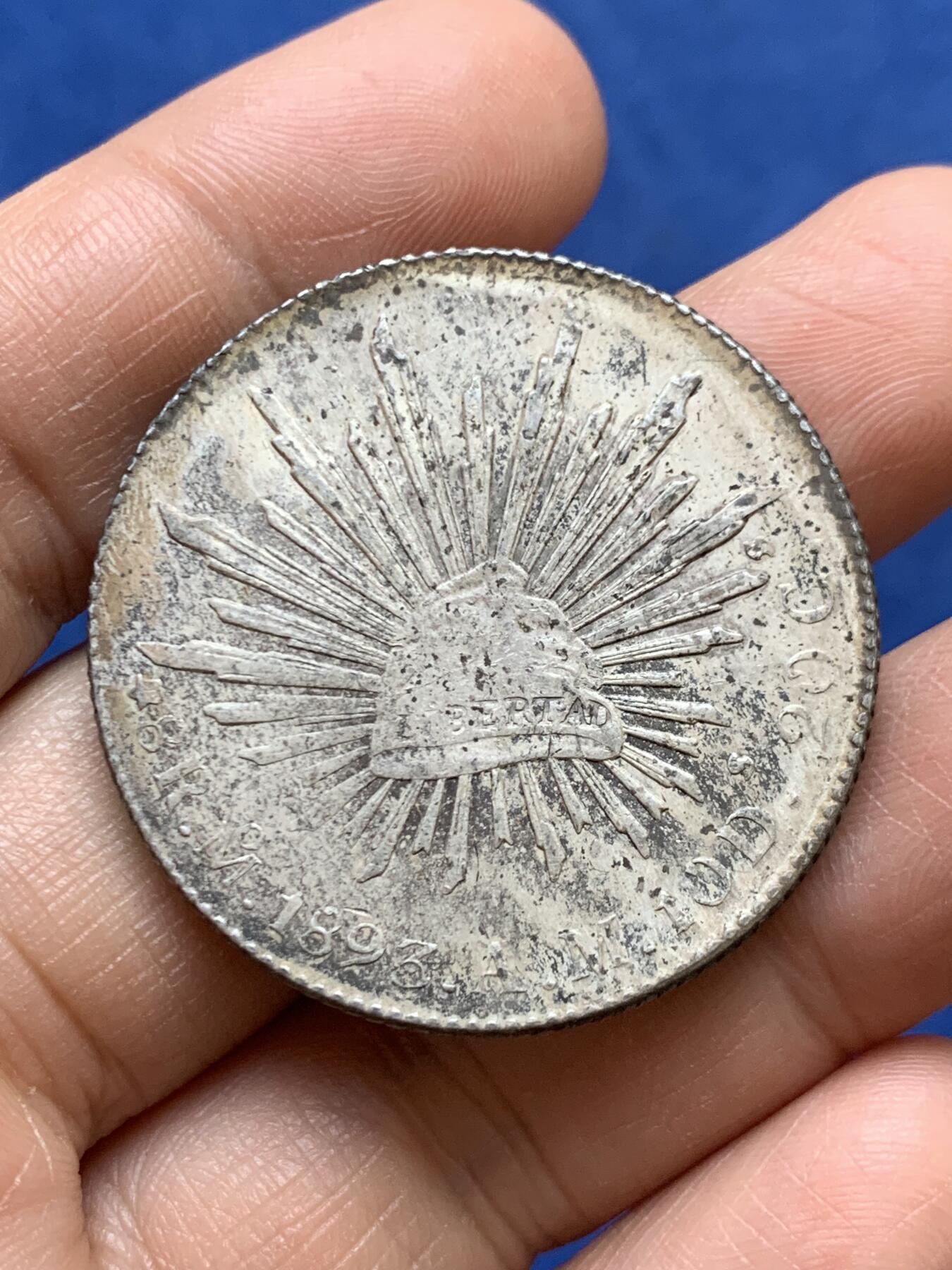 《竞宝斋》第470场 周日，周一，周二 3场连拍 （全场包邮）欢迎送拍 墨西哥1893年MO AM版花边鹰洋8里亚尔银币，卷尾老彩