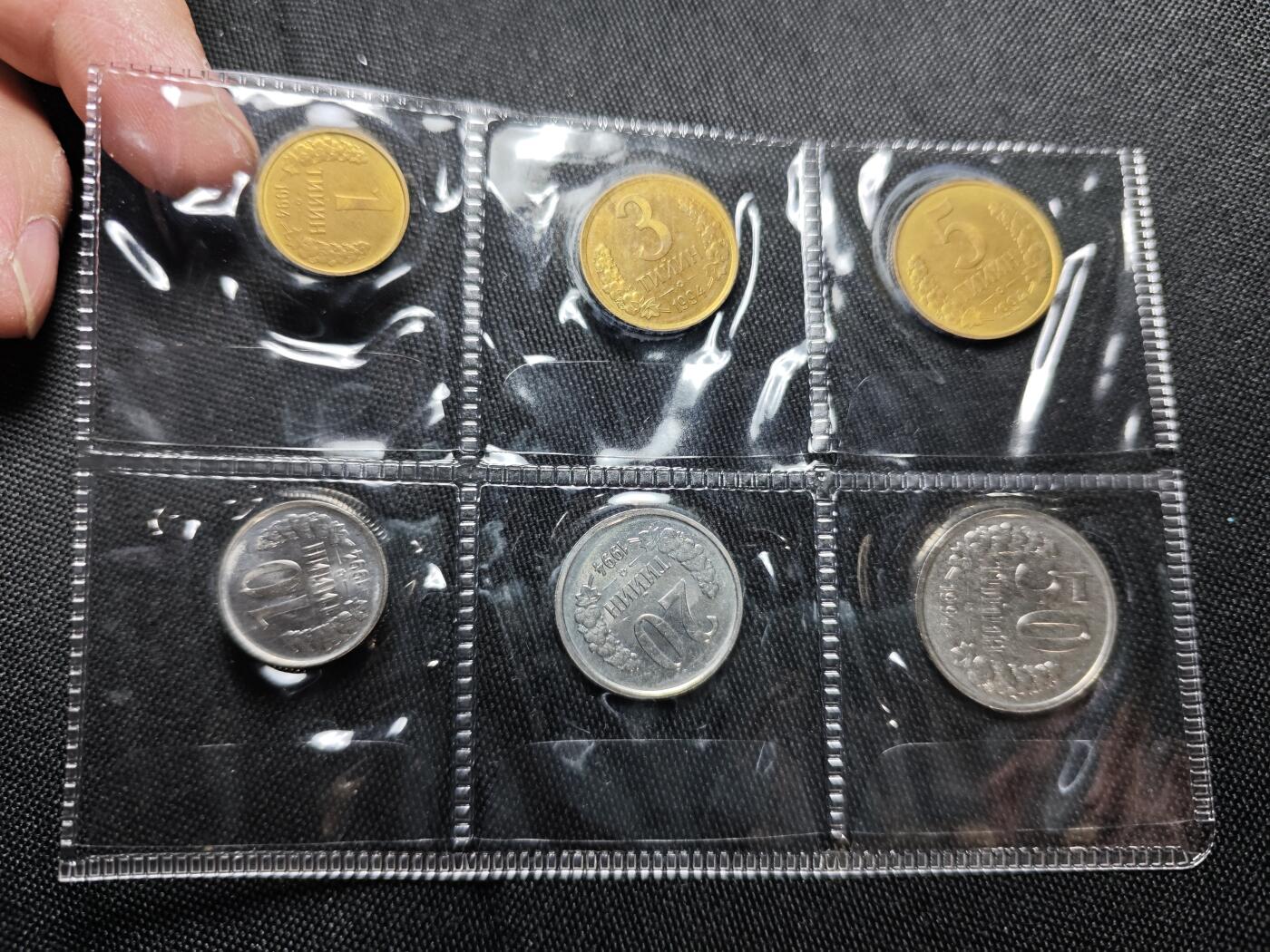 KK钱币收藏小铺   套币专场 2月预留时间 周末发货  1994乌兹别克斯坦大小面值清年一套