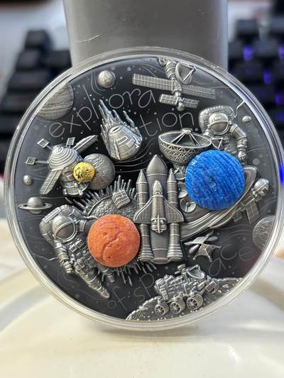 第194期拍卖 - 喀麦隆2022年太空探索涂鸦艺术3盎司高浮雕彩银币，999银，3盎司，发行422枚