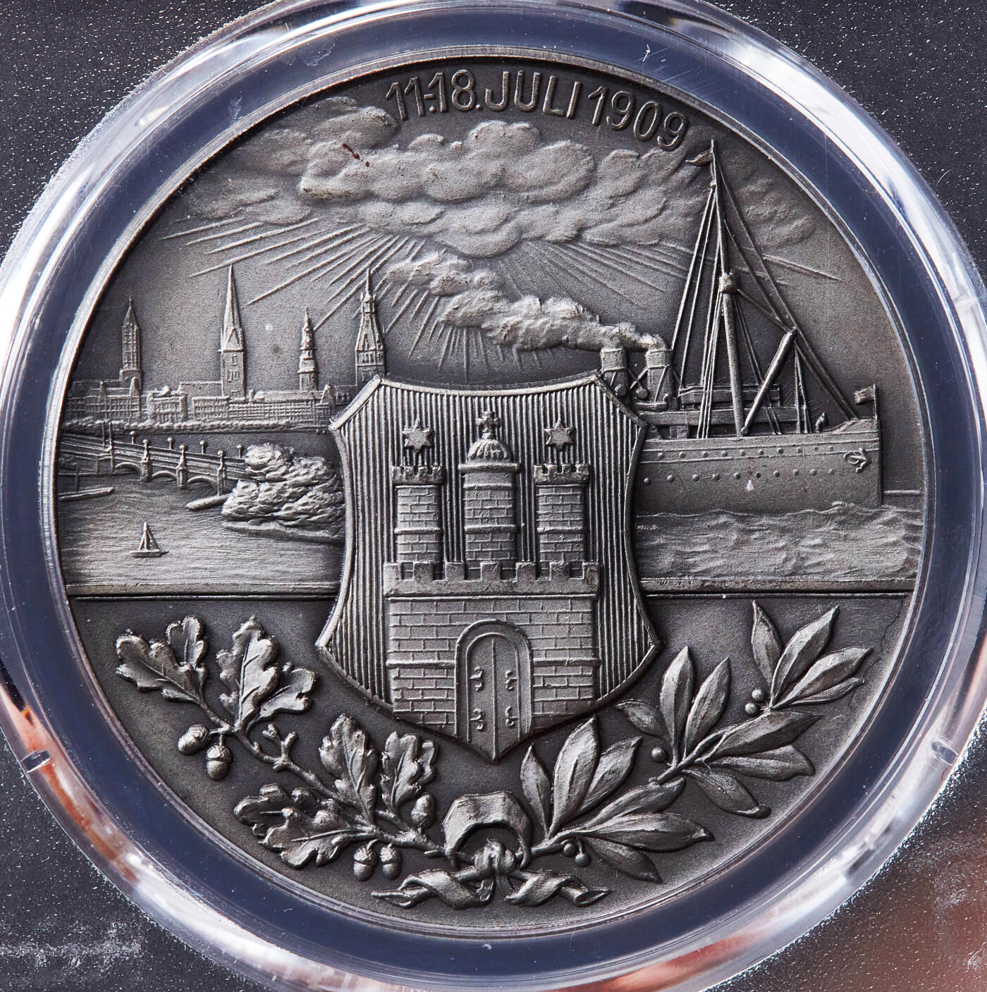 【俄甄集藏】2026年(049)03-18星期三 晚 19:30 全场包邮 德国1909年汉萨女神站像与港口风光纪念汉堡第16届联邦射击节大银章，PCGS MS64，磨砂底板，设计精美