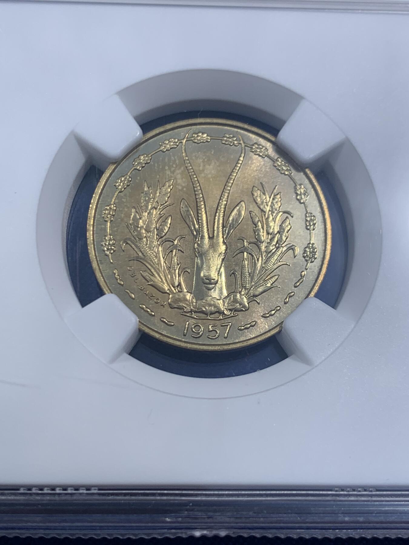 《竞宝斋》第470场 周日，周一，周二 3场连拍 （全场包邮）欢迎送拍 两枚一组 NGC MS65 多哥 1957年 10法郎+25法郎样币 单枚发行量 仅2300枚