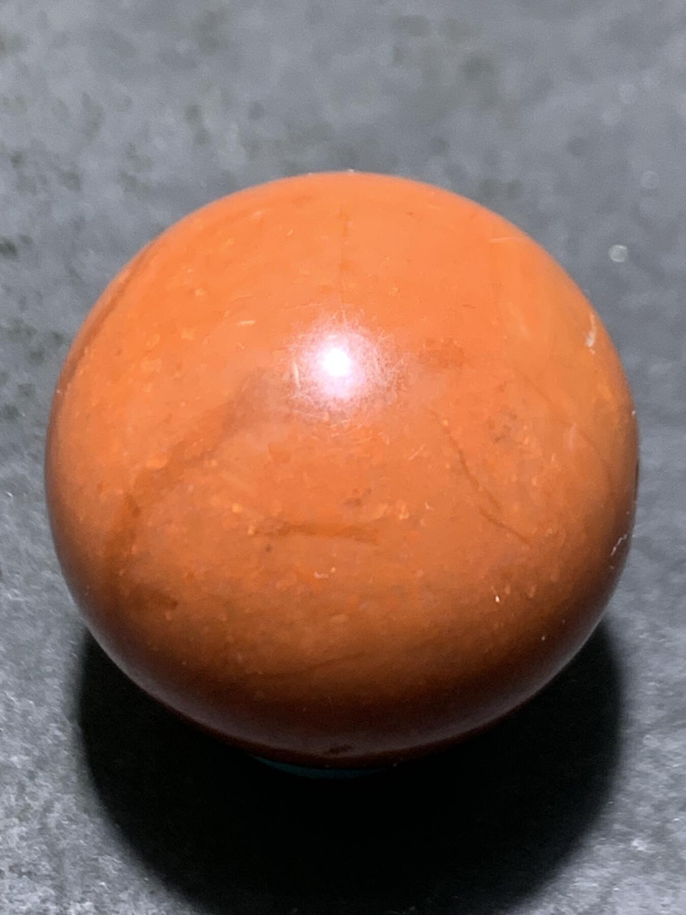 南红玛瑙柿子红大圆珠一颗，