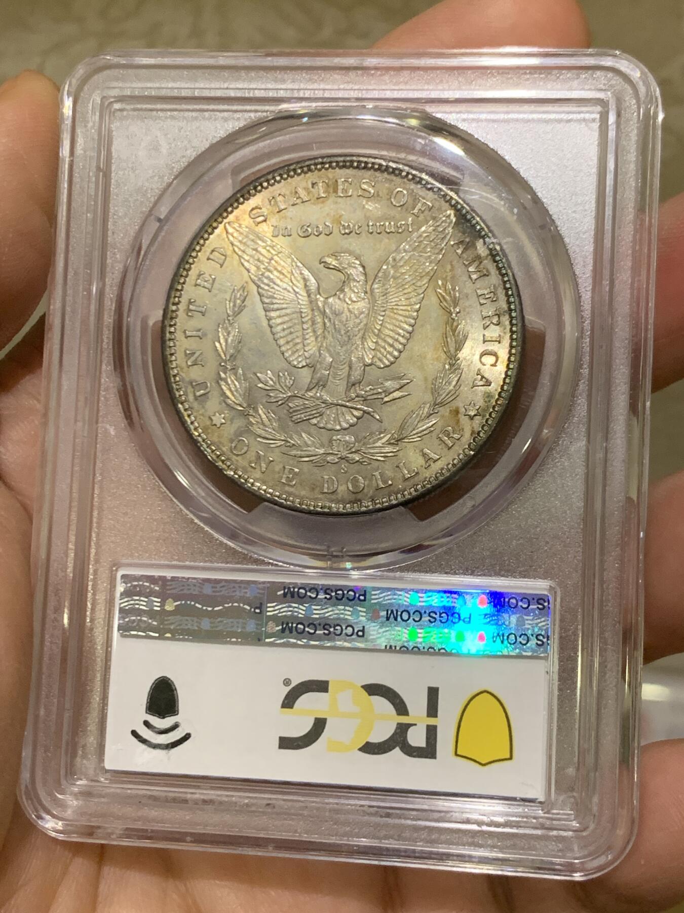 《竞宝斋》第470场 周日，周一，周二 3场连拍 （全场包邮）欢迎送拍 PCGS MS62 美国 1898 S 摩根银币 此年分钱币大多充分流通 稀有品种 双面环状五彩包浆 不可多得的藏品 PCGS指导价4511 低评