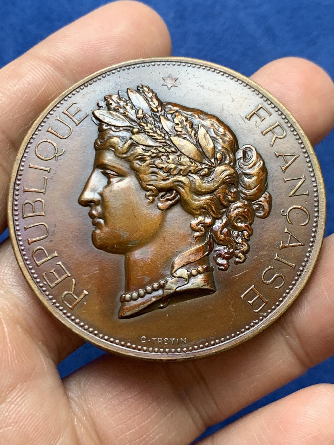 《竞宝斋》第470场 周日，周一，周二 3场连拍 （全场包邮）欢迎送拍 法国谷物女神头像铜章 67.2克 50.2mm 丰饶角铜标