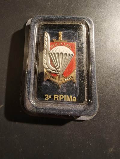 老王徽章第187期 - 法国海军陆战队第3伞降步兵团证章    亚瑟贝特朗原盒