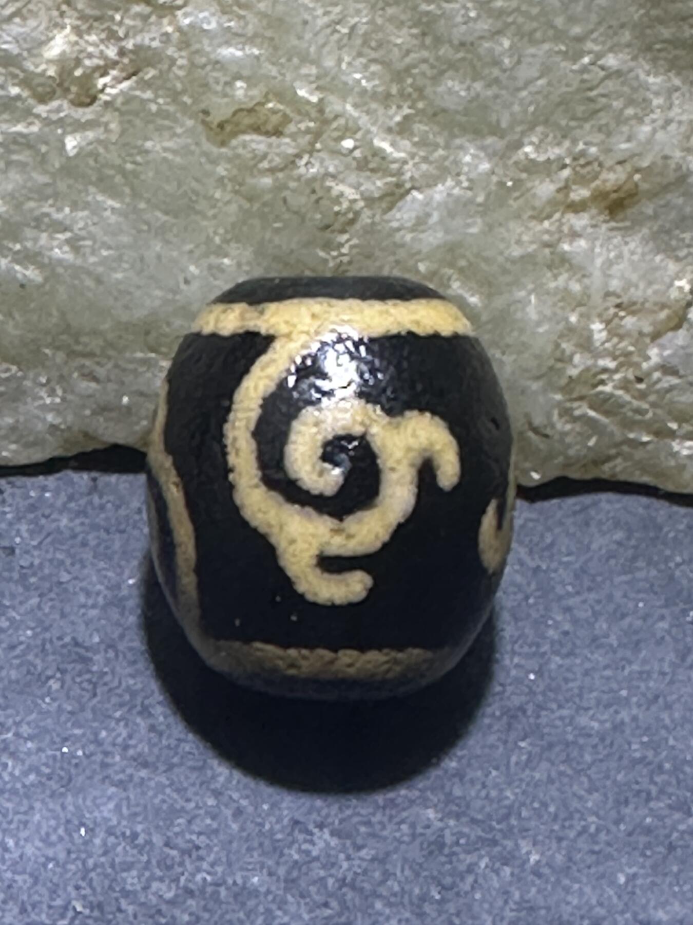 仅此一颗，精品藏传牙黄度母玛瑙天珠一颗