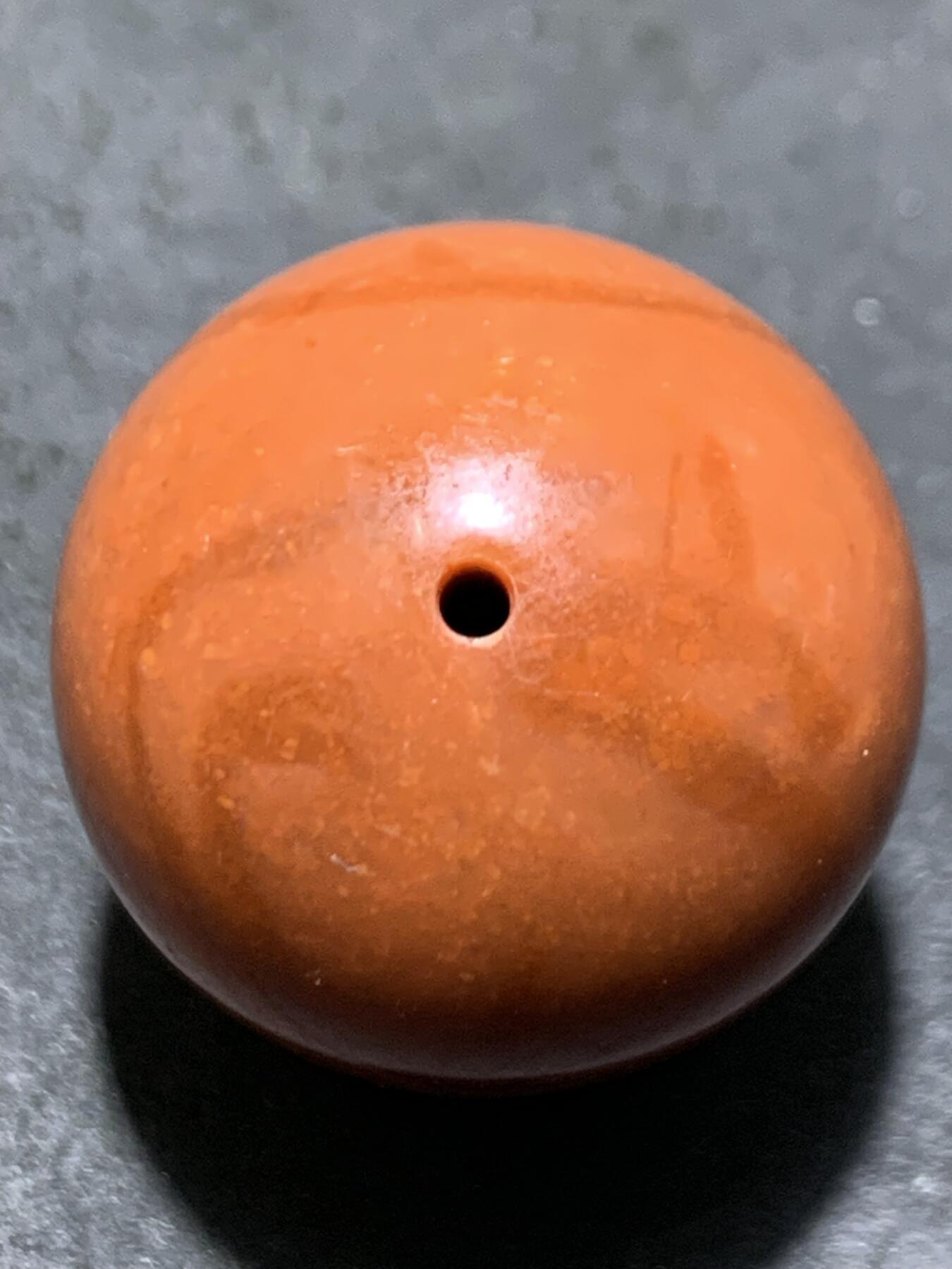 南红玛瑙柿子红大圆珠一颗，