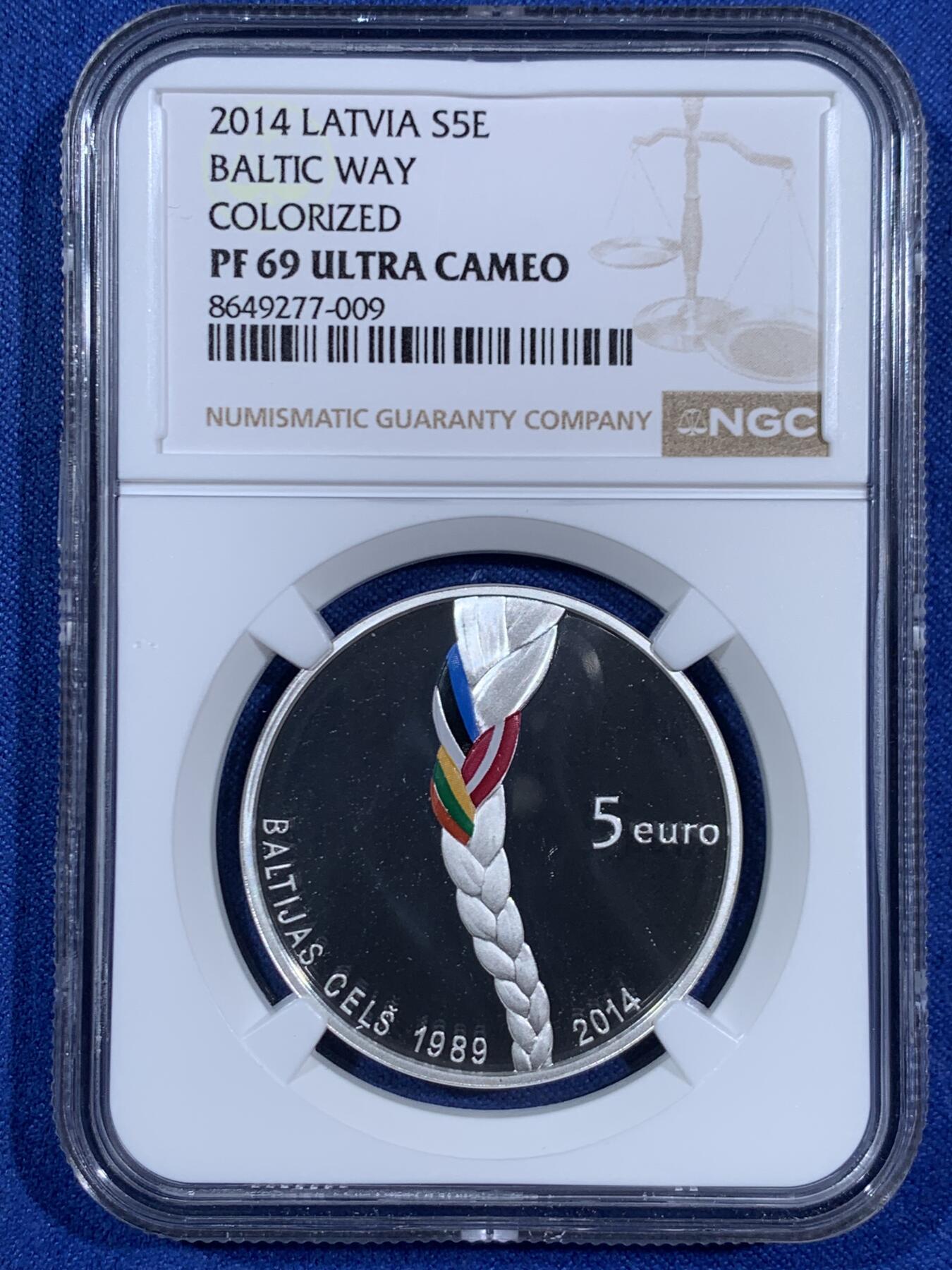 《竞宝斋》第470场 周日，周一，周二 3场连拍 （全场包邮）欢迎送拍 NGC PF69UC 拉脱维亚2014年波罗的海之路独立25周年彩银精制银币（荣膺2015年硬币之星世界纪念币大赛 年度最佳银币 第2名及2016年世界硬币大赛 最佳当代事件，）925银材质，币重22克，限量发行10000枚，盒证齐全【双料世界大赛获奖币】