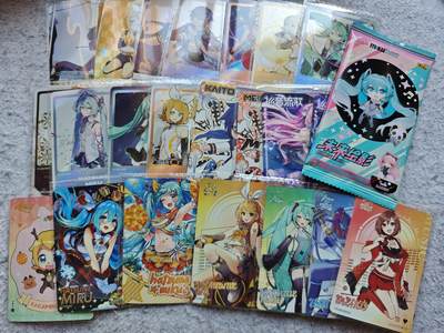 【随心含颖卡拍56期】卡游/集卡社/卡卡沃 抽卡机专场拍卖【无佣金】 - 卡游 初音中高卡位十几张➕立牌一个周边
