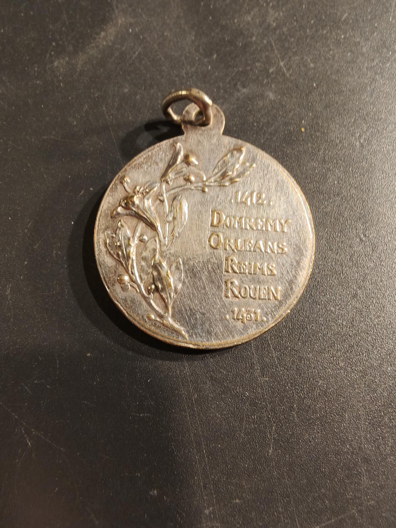 老王徽章第187期 法国圣女贞德纪念章