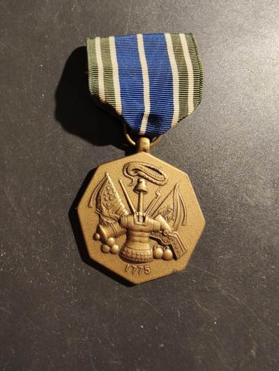 老王徽章第187期 - 美国军事成就奖章