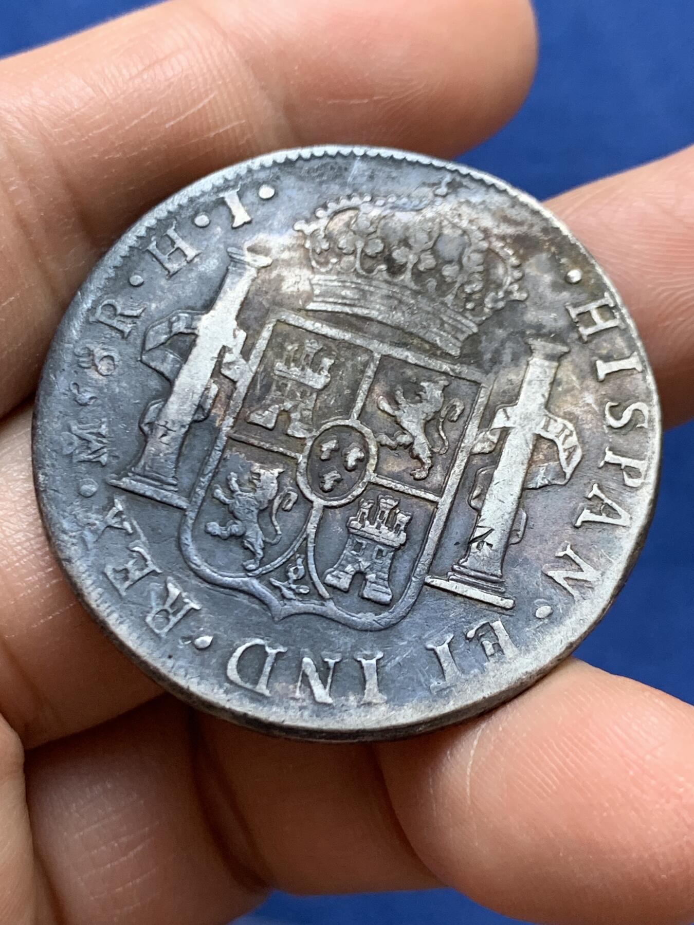 《竞宝斋》第470场 周日，周一，周二 3场连拍 （全场包邮）欢迎送拍 西属墨西哥 1810 费七双柱8r 人像面打制深峻，少戳，老道包浆，整体轻微不平