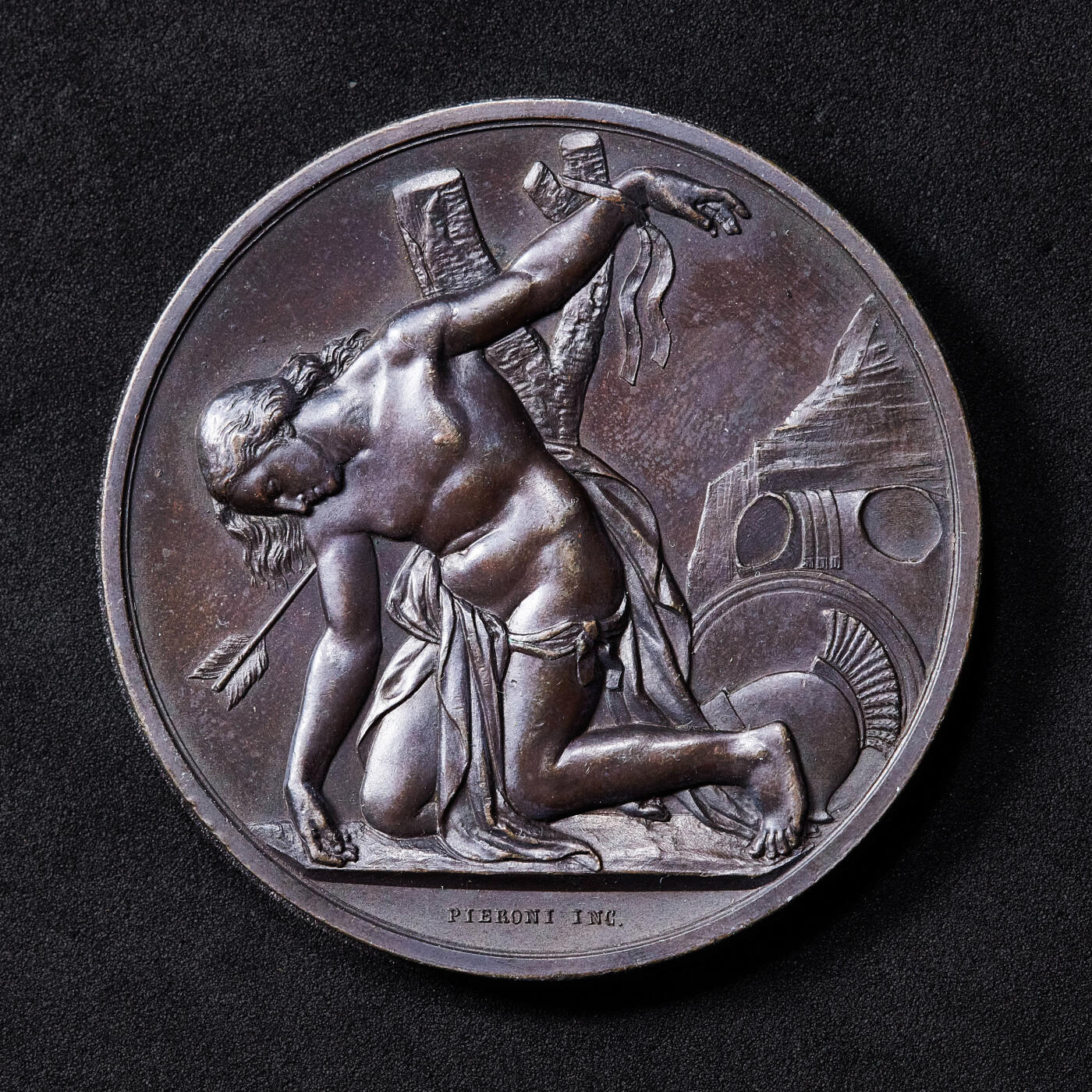 【俄甄集藏】2026年(049)03-18星期三 晚 19:30 全场包邮 意大利1888年圣塞巴斯蒂安殉难主题致敬意大利卫队队长兄弟会领袖大铜章，直径：52mm，重量：72.5克，巧克力包浆，类精制底板，高浮雕，雕刻师皮耶罗尼作品