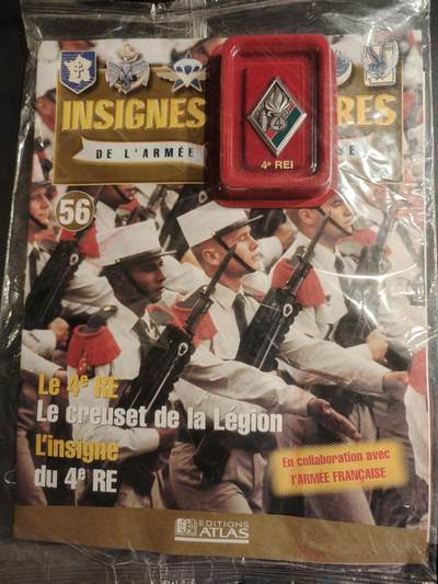 老王徽章第187期 - 法国外籍军团第4步兵团证章      带证书和单位介绍杂志    亚瑟贝特朗原盒