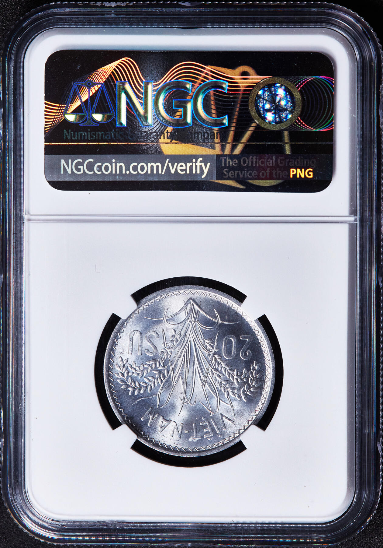 【俄甄集藏】2026年(049)03-18星期三 晚 19:30 全场包邮 越南南越1953年三姐妹麦穗20分铝币，NGC MS65，转光品相