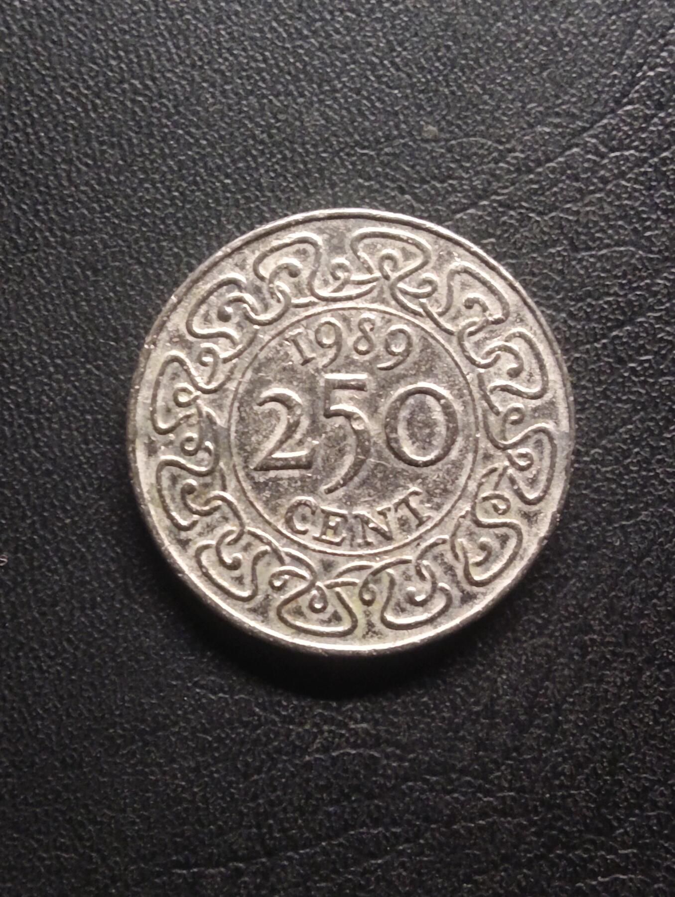 荟藏特别场次第八期——“社长的硬币堆” 苏里南1989年250盾 少见高值