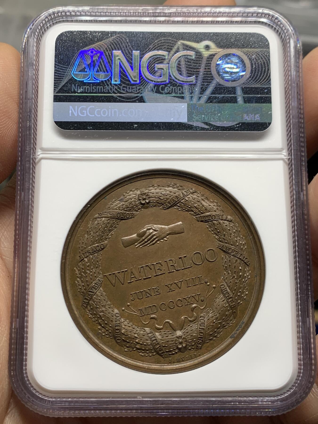 《竞宝斋》第470场 周日，周一，周二 3场连拍 （全场包邮）欢迎送拍 NGC MS64BN 英国滑铁卢战役纪念铜章，正面为威灵顿公爵侧像，穆迪战争系列，稀缺，加厚盒
