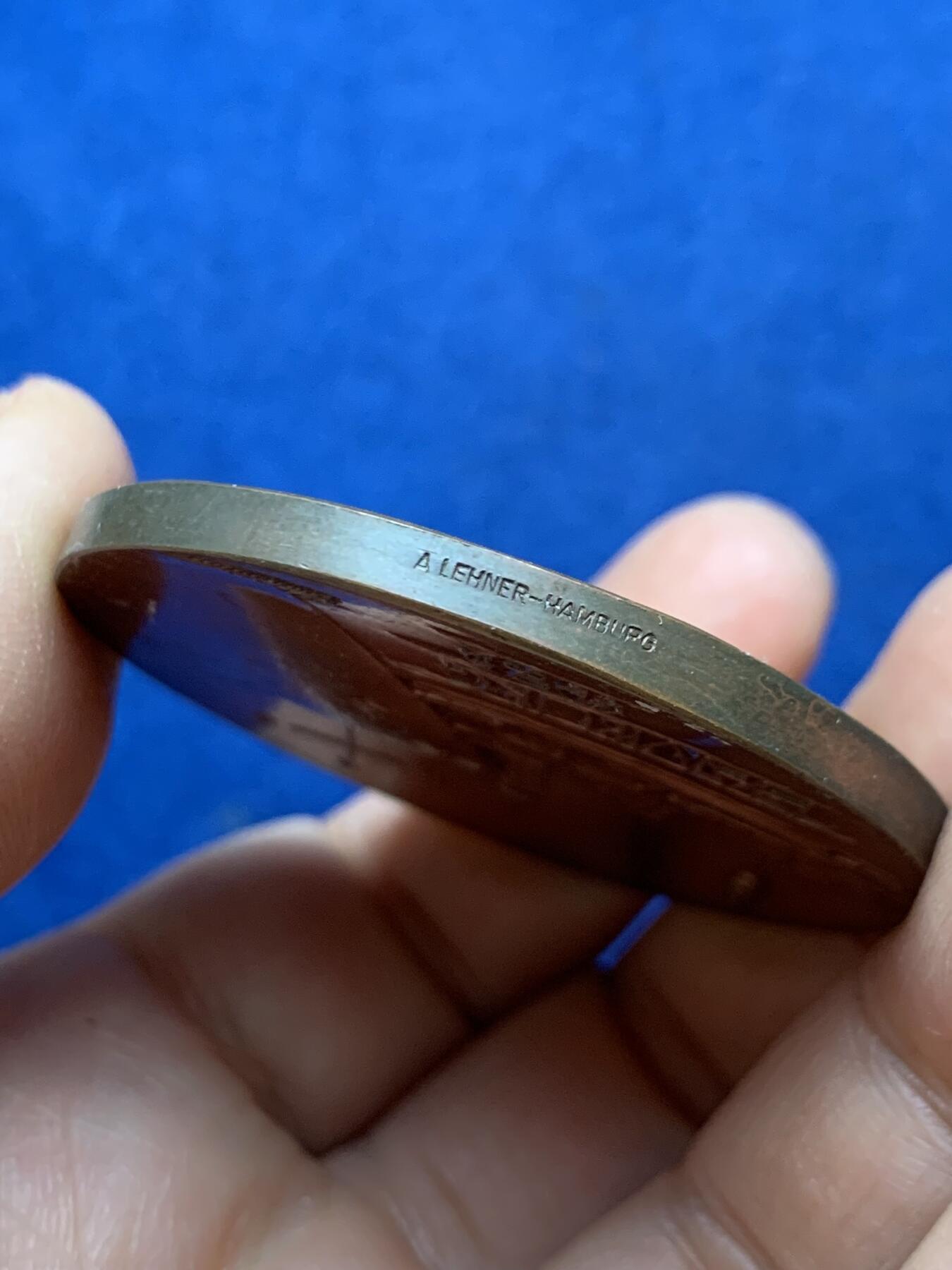 《竞宝斋》第470场 周日，周一，周二 3场连拍 （全场包邮）欢迎送拍 1972年德国汉堡城市纪念铜章 F. Stuhlmüller 作 50.8克 49.9mm