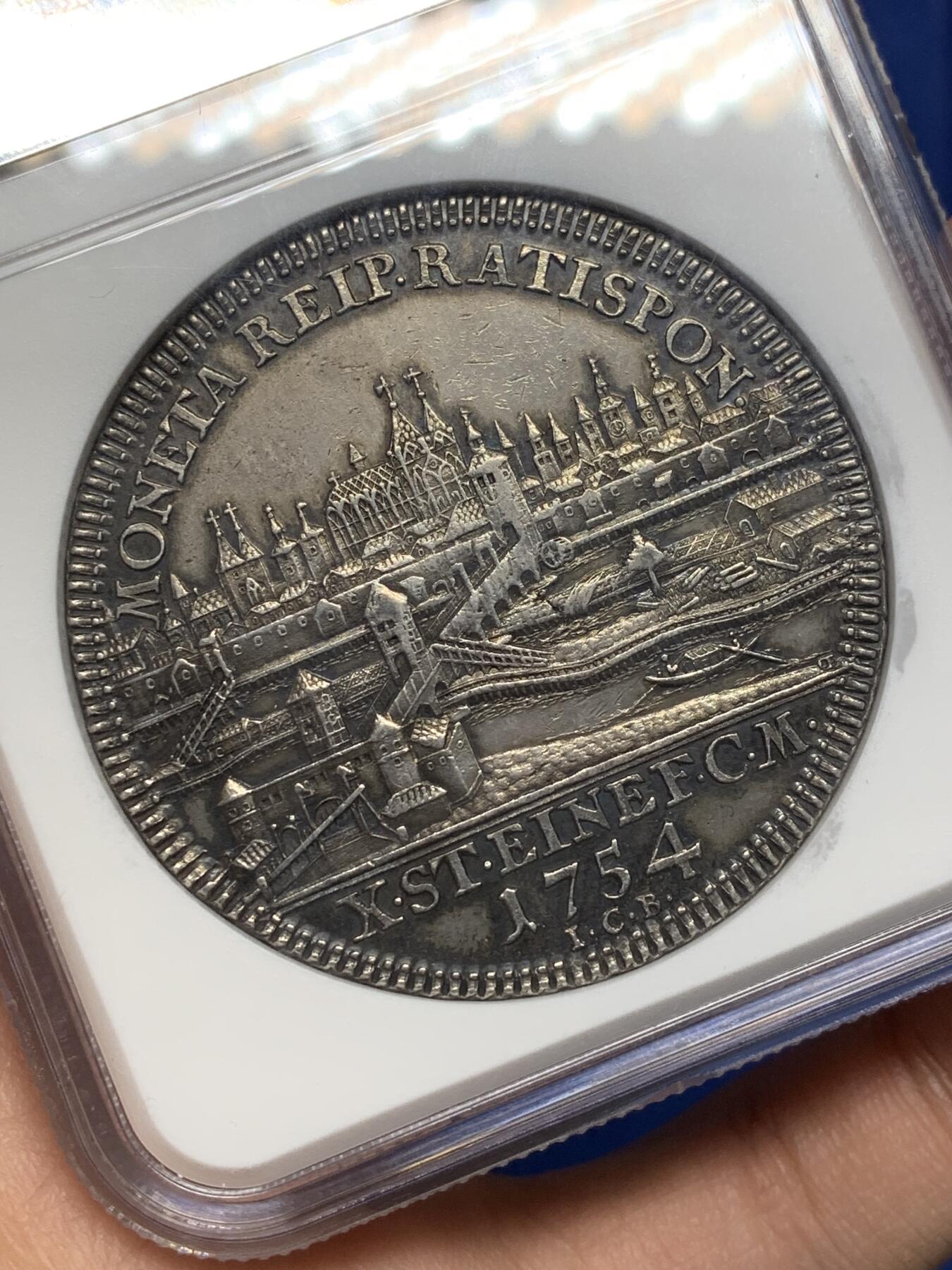 《竞宝斋》第470场 周日，周一，周二 3场连拍 （全场包邮）欢迎送拍 NGC UNCD 1754年神圣罗马帝国弗朗茨一世雷根斯堡城市景观泰勒银币