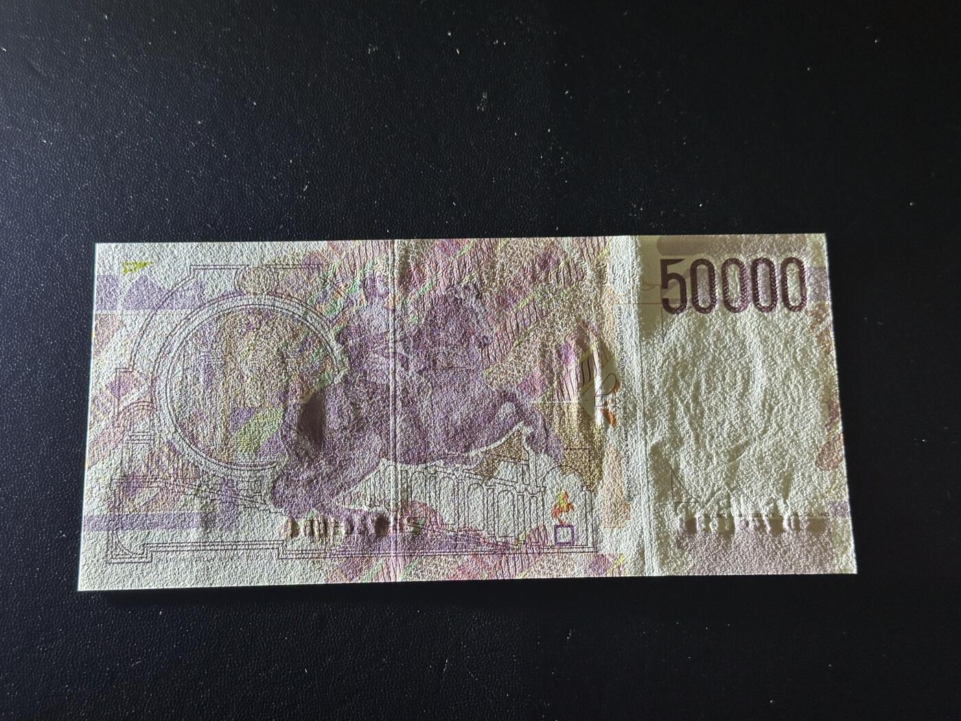 《外钞收藏家》第六百一十八期（精品场）（长期征集拍品、欢迎藏友们联系合作） 意大利1992年50000里拉（建筑学家贝尔尼尼）	UNC