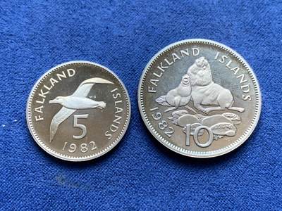 《竞宝斋》第470场 周日，周一，周二 3场连拍 （全场包邮）欢迎送拍 - 两枚一组 英属福克兰群岛1982年5、10分 PROOF