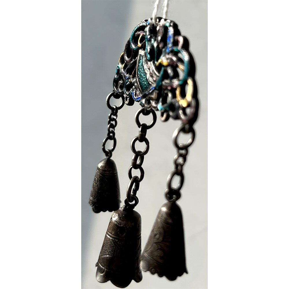 21.27克 清末民初 中国传统民俗银饰 银烧蓝蝴蝶帽花 银挂饰 压襟 老银子 老铜铃 老银器 做工精湛 银子涨价 老古董 老文玩 银价上涨 银子制品 银铃铛